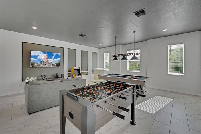 Image No.6-8 Bed Property for sale