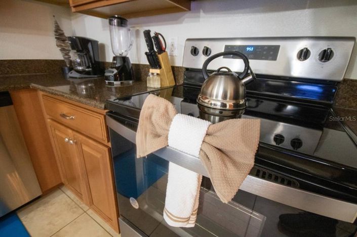 Image No.11-6 Bed Property for sale