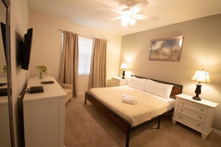 Image No.15-6 Bed Property for sale