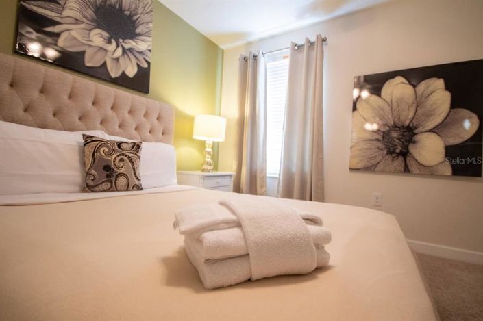 Image No.48-6 Bed House for sale