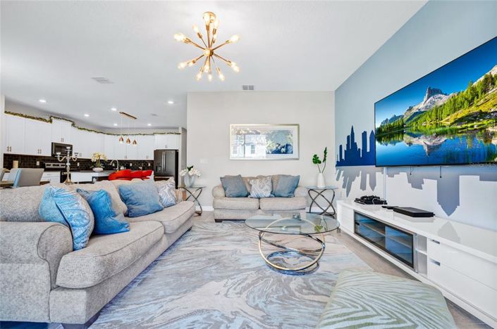 Image No.4-6 Bed House for sale