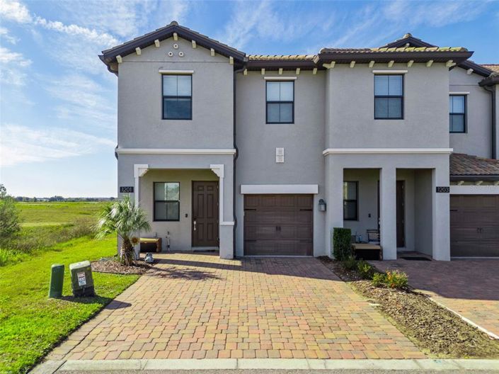 Image No.51-3 Bed Townhouse for sale