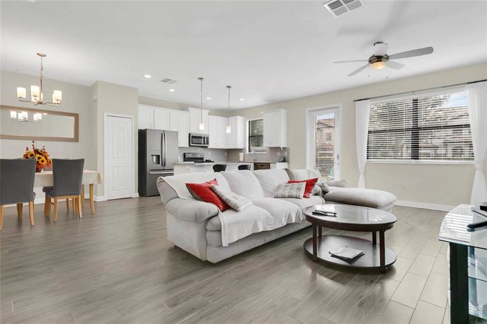 Image No.5-3 Bed Townhouse for sale