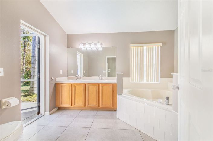 Image No.21-5 Bed Property for sale