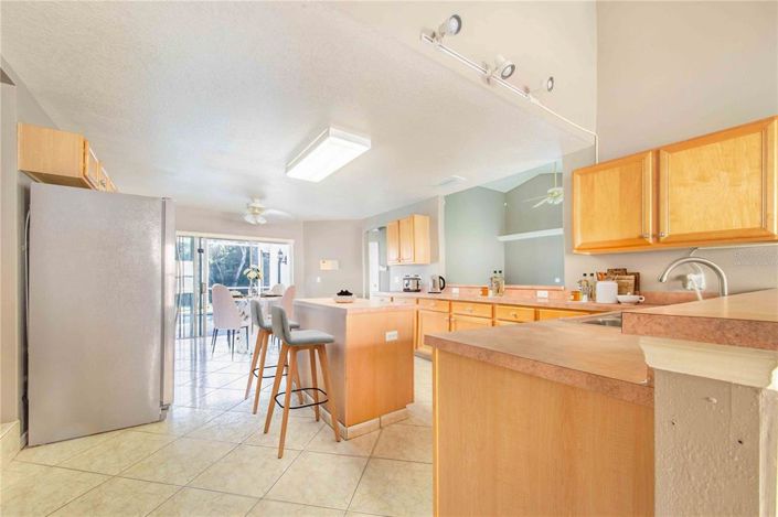 Image No.38-5 Bed Property for sale