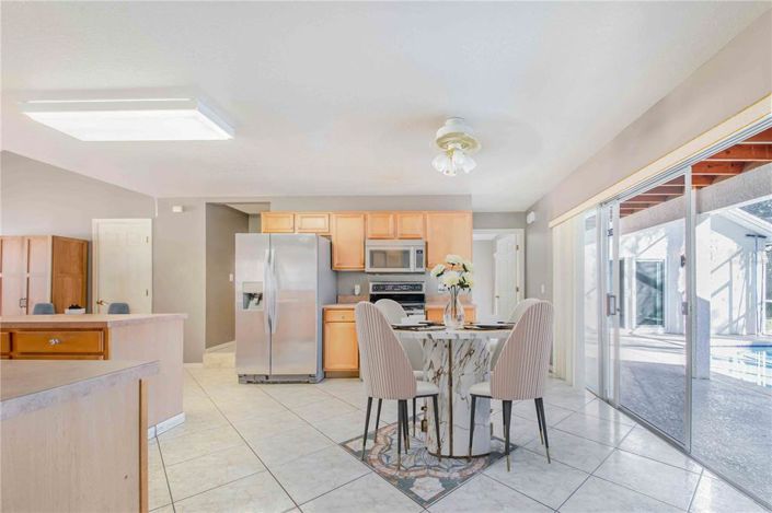 Image No.39-5 Bed Property for sale