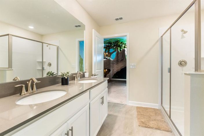 Image No.36-7 Bed Property for sale