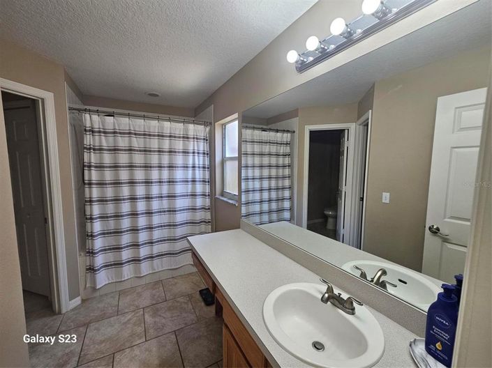 Image No.25-3 Bed Property for sale