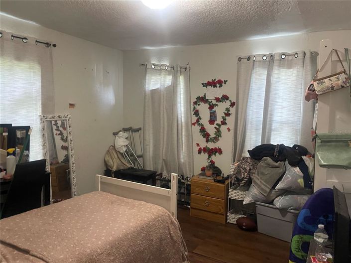 Image No.15-2 Bed Property for sale