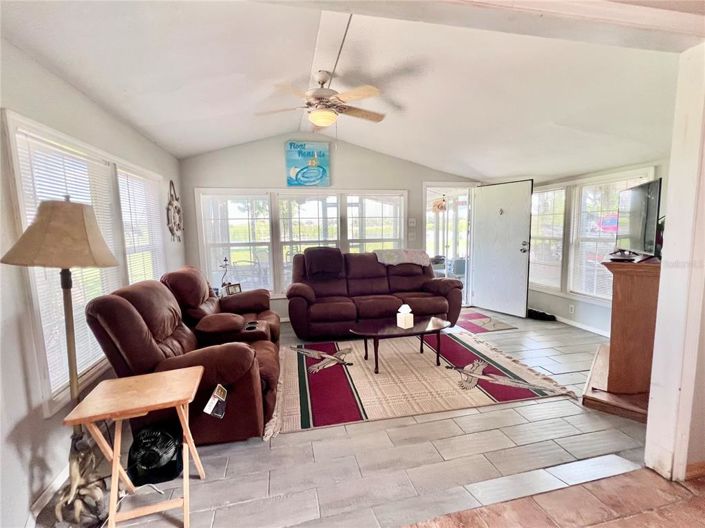 Image No.32-2 Bed Property for sale