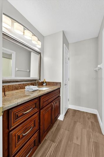 Image No.39-4 Bed Property for sale