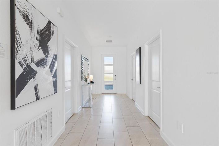 Image No.17-7 Bed Property for sale