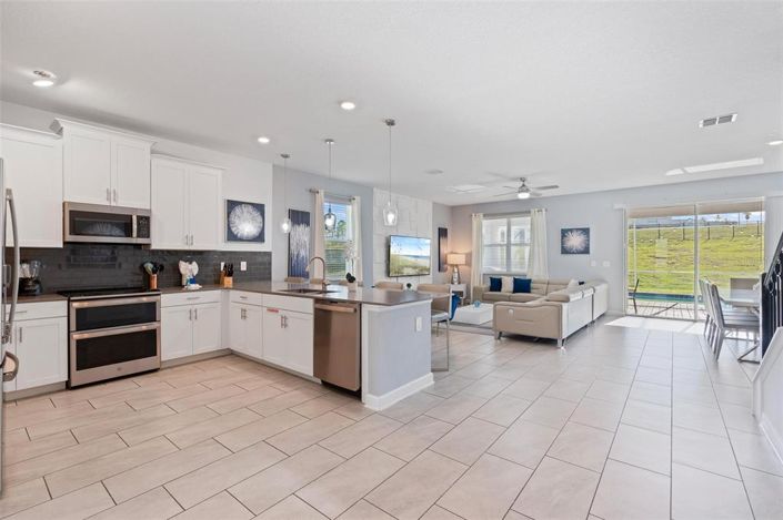 Image No.2-7 Bed Property for sale