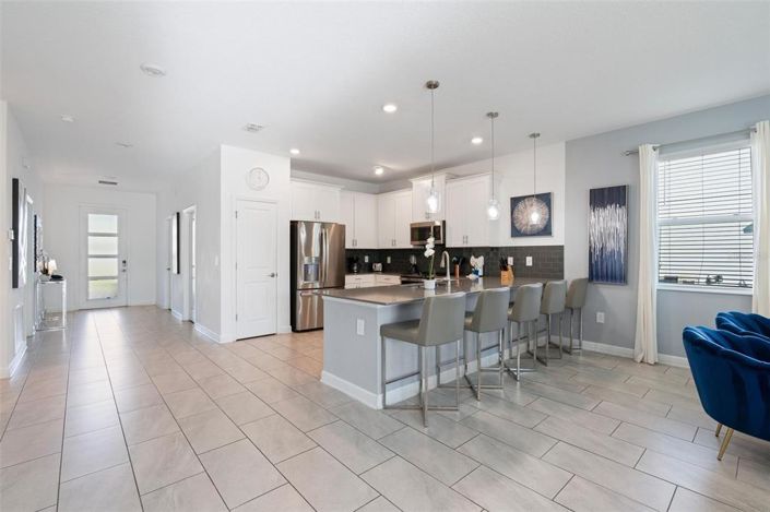 Image No.7-7 Bed House for sale