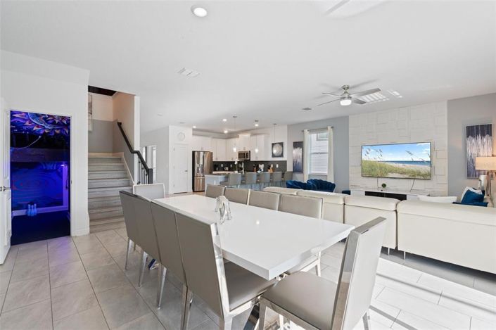 Image No.8-7 Bed House for sale