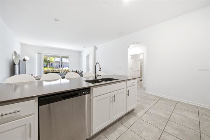 Image No.14-2 Bed Property for sale