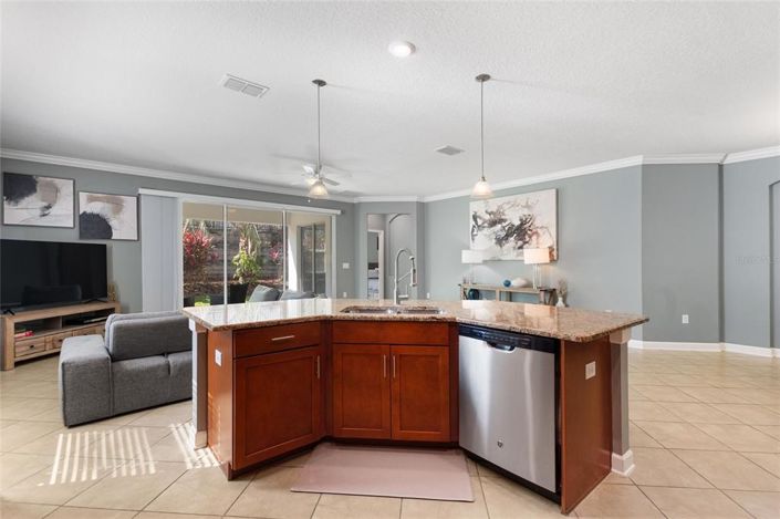 Image No.10-4 Bed House for sale