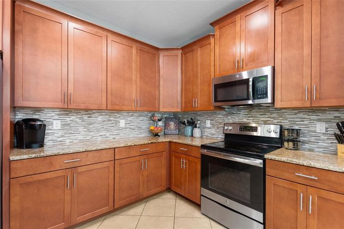 Image No.9-4 Bed House for sale