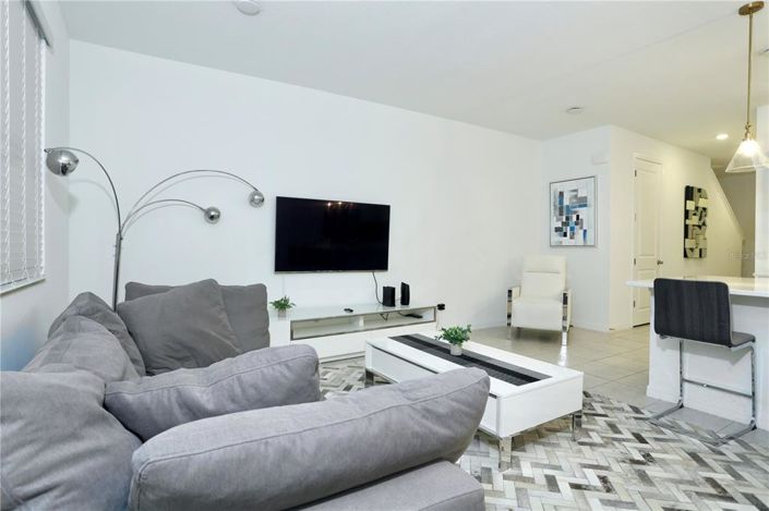 Image No.14-3 Bed Townhouse for sale