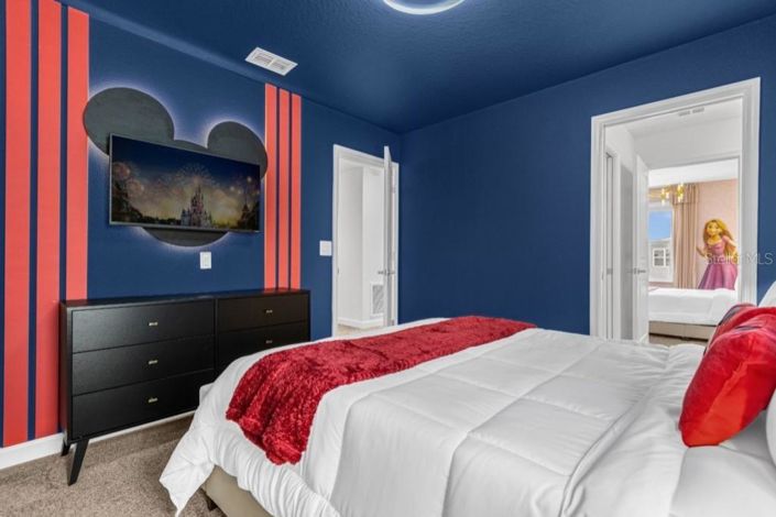 Image No.13-6 Bed Property for sale