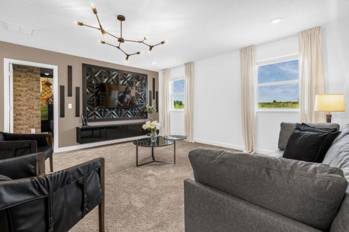 Image No.28-6 Bed Property for sale