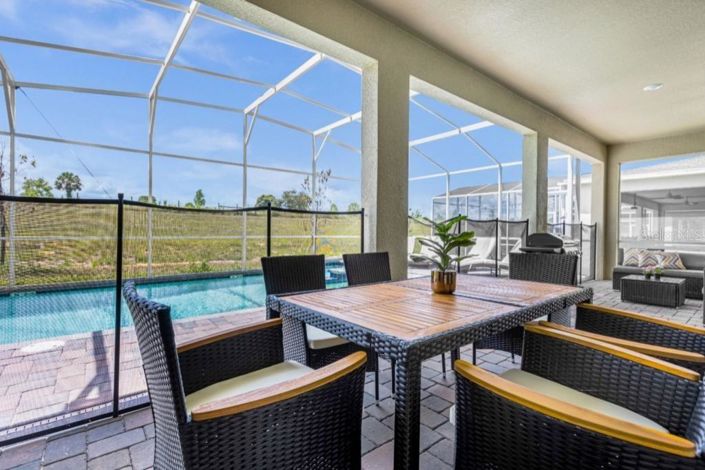 Image No.32-6 Bed Property for sale