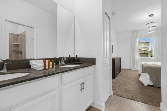 Image No.34-6 Bed Property for sale