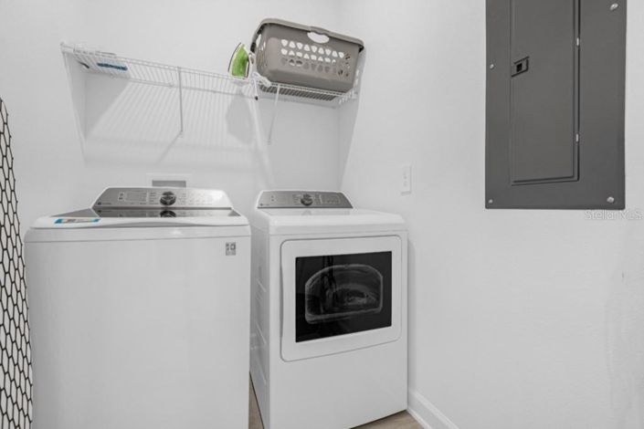 Image No.39-6 Bed Property for sale