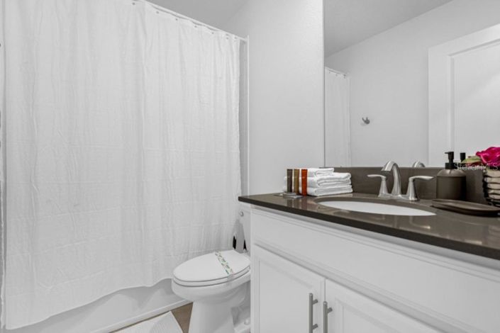 Image No.43-6 Bed Property for sale