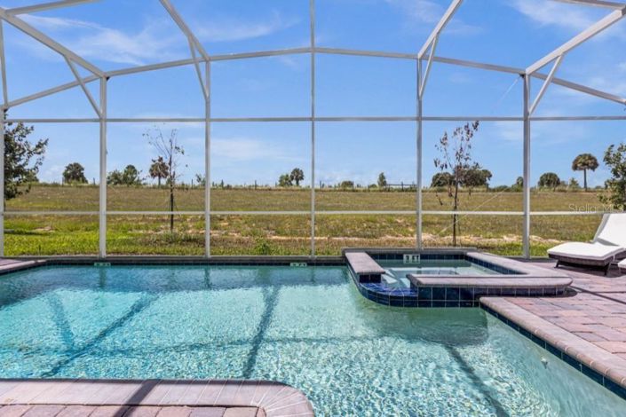 Image No.44-6 Bed Property for sale