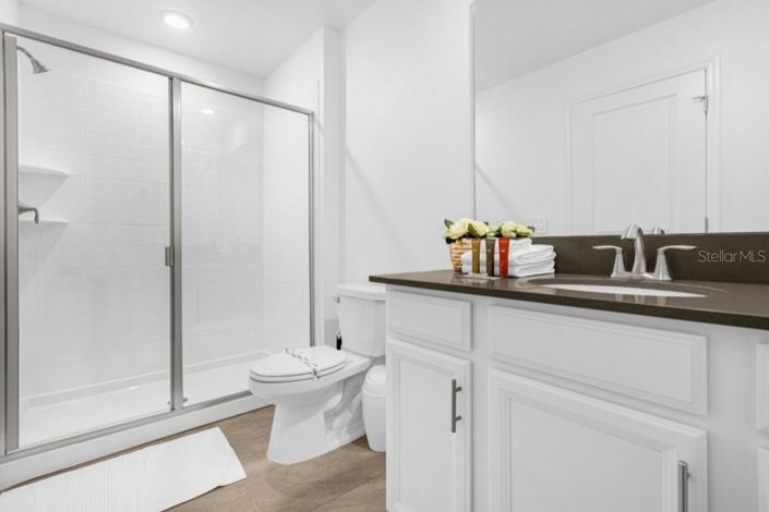 Image No.45-6 Bed Property for sale