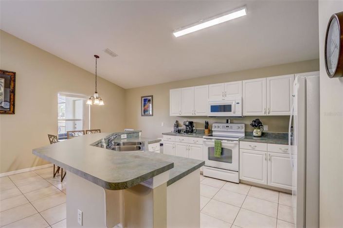 Image No.9-4 Bed Property for sale