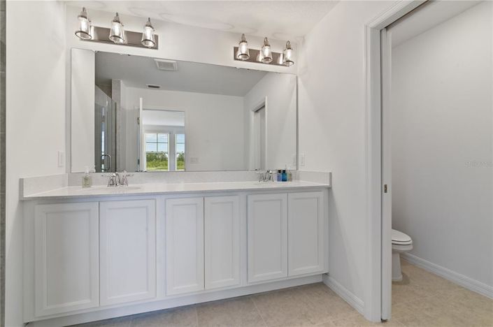 Image No.25-3 Bed Townhouse for sale