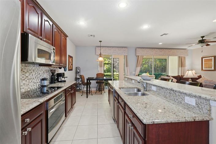 Image No.15-3 Bed Property for sale