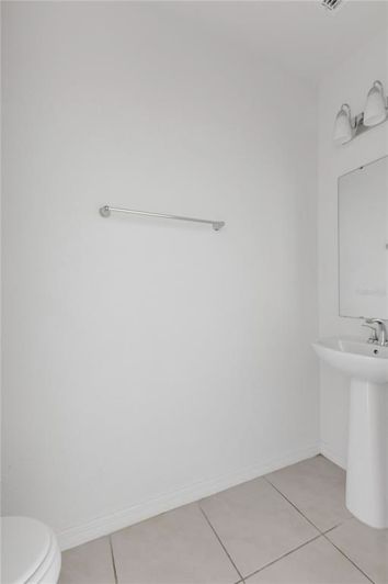 Image No.17-3 Bed Townhouse for sale