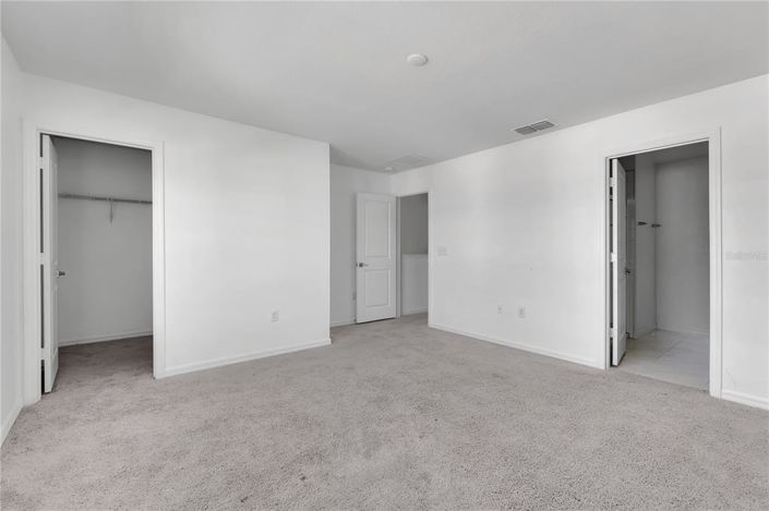 Image No.8-3 Bed Townhouse for sale