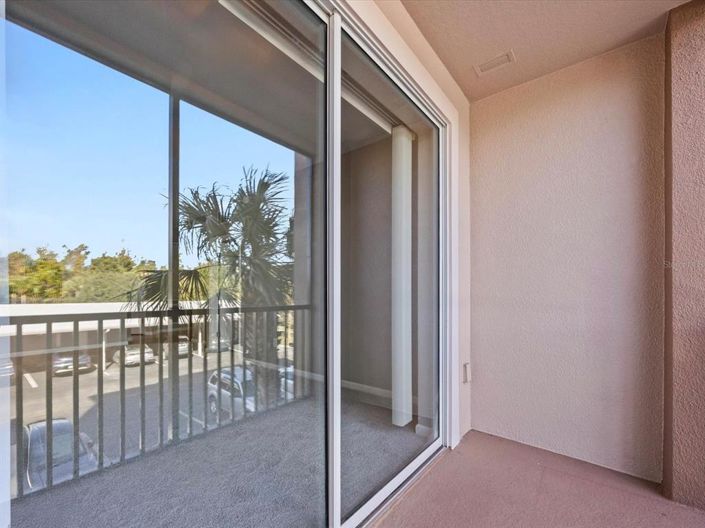 Image No.18-3 Bed Apartment for sale