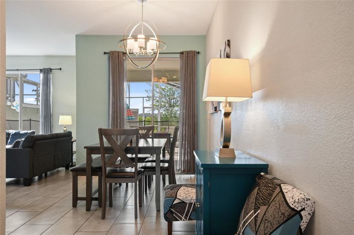 Image No.15-4 Bed Townhouse for sale