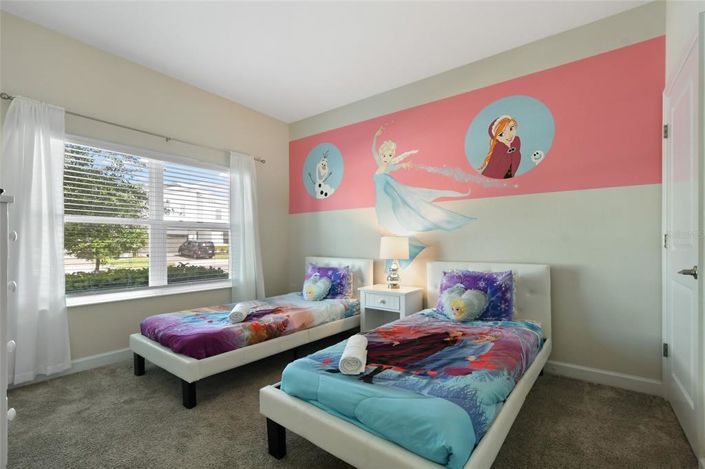 Image No.17-4 Bed Townhouse for sale