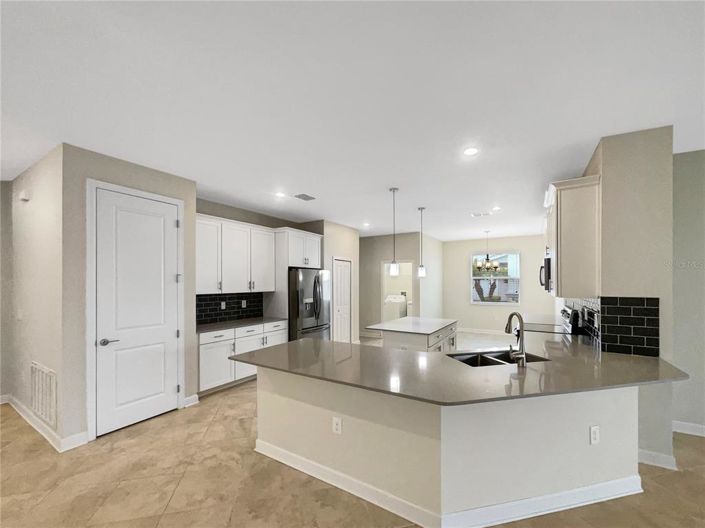 Image No.5-4 Bed House for sale