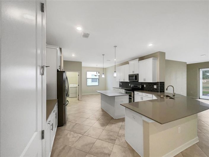 Image No.7-4 Bed House for sale