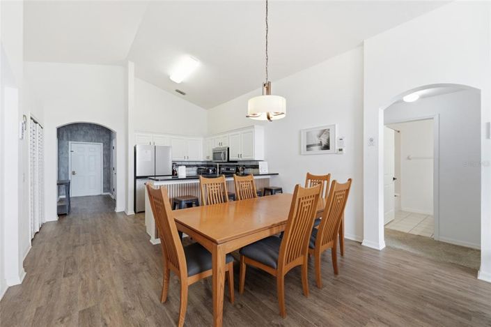 Image No.5-4 Bed Property for sale