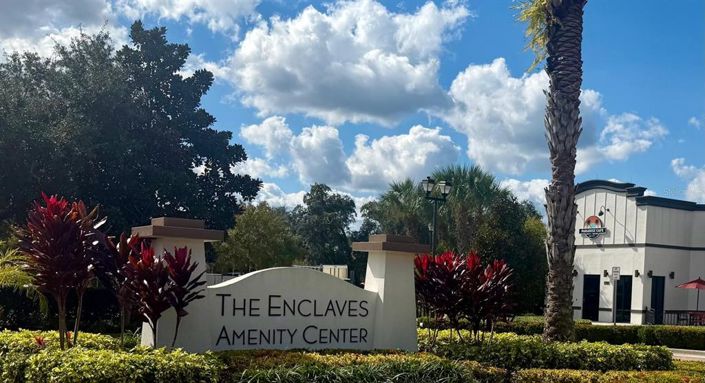 Image No.25-3 Bed Townhouse for sale