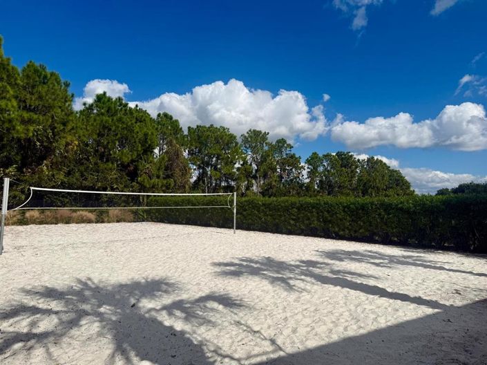 Image No.30-3 Bed Townhouse for sale