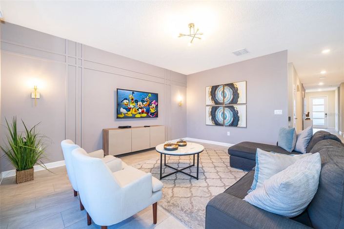 Image No.13-6 Bed Property for sale