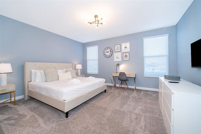 Image No.5-6 Bed Property for sale