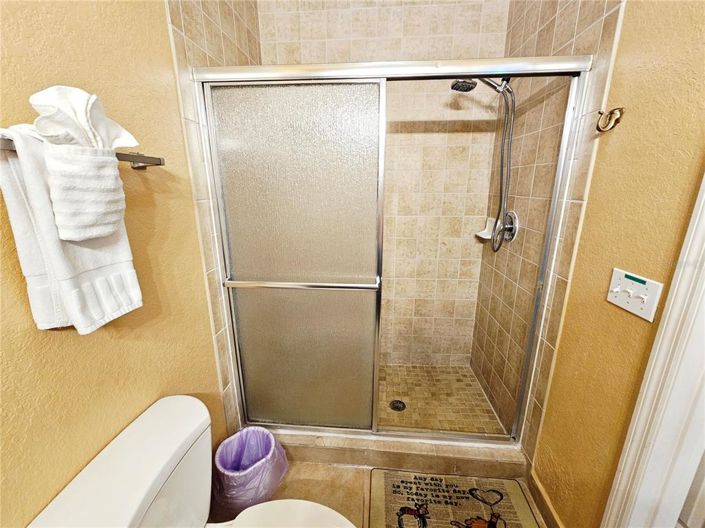 Image No.20-2 Bed Property for sale