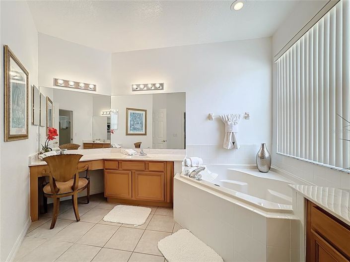 Image No.22-5 Bed Property for sale