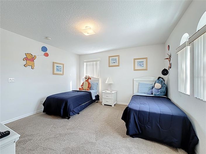 Image No.29-5 Bed Property for sale