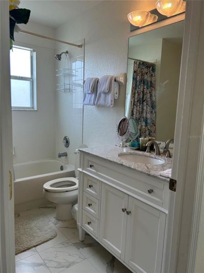 Image No.29-5 Bed Property for sale